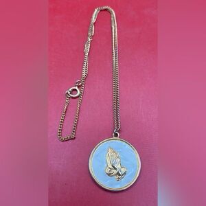 Women's Necklace Serenity Prayer Praying Hands Gold Tone Enamel 16”